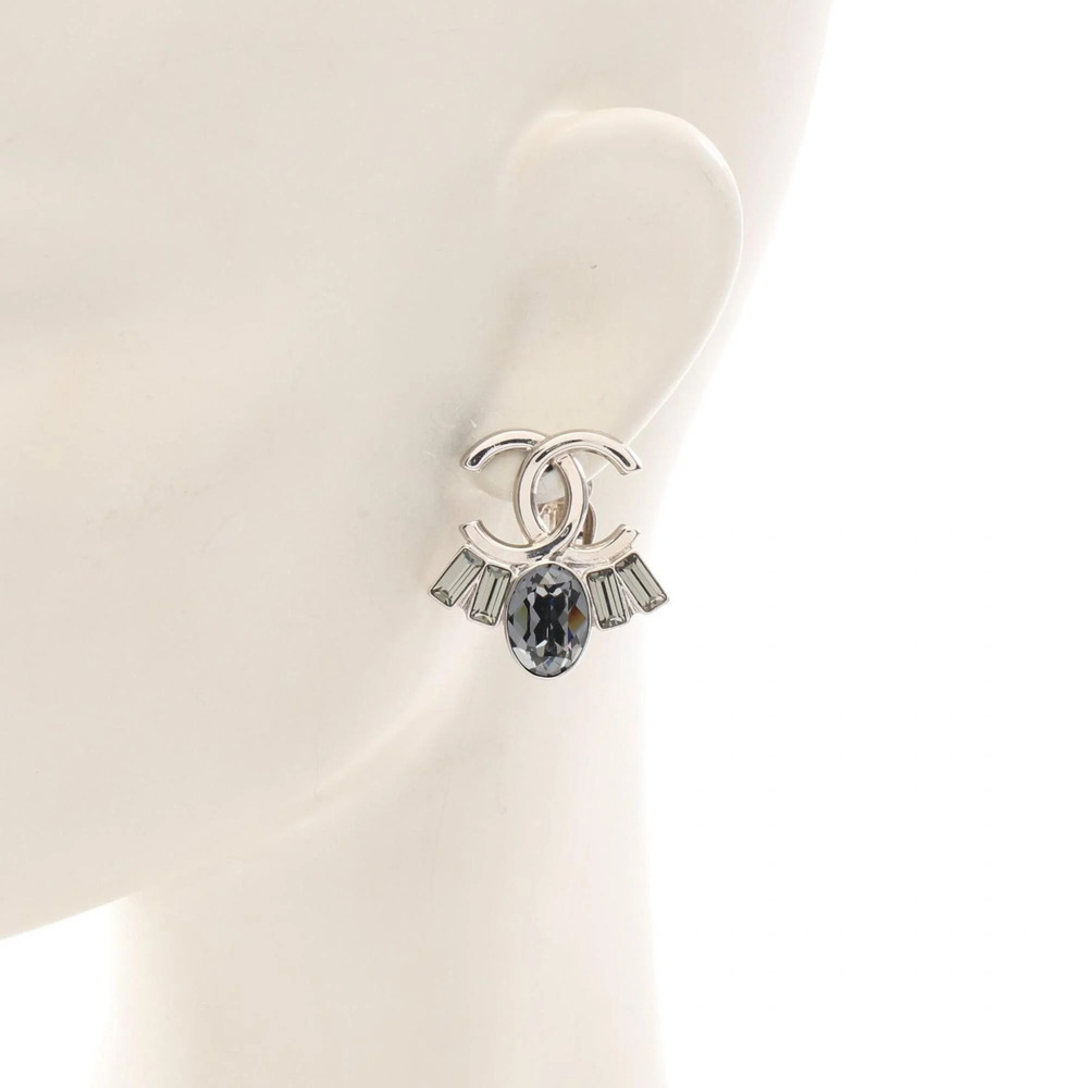 CHANEL Blue Logo Earrings - Picture 4 of 5